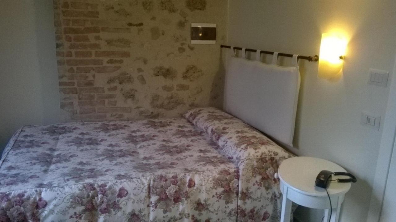 Arnolfo B&B Colle Val D'Elsa Δωμάτιο φωτογραφία